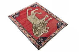 Close-up detail of 2000s Shiraz rug from Iran / Persia showing Wool weave