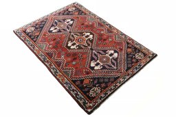 Close-up detail of 2000s Shiraz rug from Iran / Persia showing Wool weave
