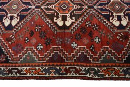 Close-up detail of 2000s Shiraz rug from Iran / Persia showing Wool weave