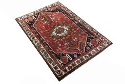 Close-up detail of 2000s Shiraz rug from Iran / Persia showing Wool weave