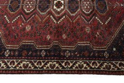 Close-up detail of 2000s Shiraz rug from Iran / Persia showing Wool weave