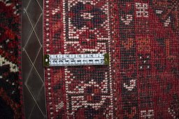 Close-up detail of 2000s Shiraz rug from Iran / Persia showing Wool weave