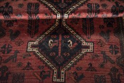 Full view of 2000s Shiraz rug from Iran / Persia, 152 × 105 cm in Red tones