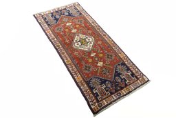 Close-up detail of 2000s Shiraz rug from Iran / Persia showing Wool weave