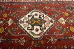 Central medallion detail of 2000s Shiraz rug from Iran / Persia