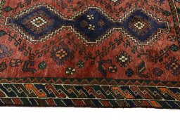 Close-up detail of 2000s Shiraz rug from Iran / Persia showing Wool weave