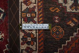 Close-up detail of 2000s Shiraz rug from Iran / Persia showing Wool weave