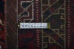 Close-up detail of 2000s Shiraz rug from Iran / Persia showing Wool weave