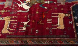 Close-up detail of 2000s Shiraz rug from Iran / Persia showing Wool weave