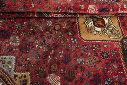 Close-up detail of 2000s Shiraz rug from Iran / Persia showing Wool weave