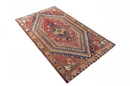 Close-up detail of 2000s Shiraz rug from Iran / Persia showing Wool weave