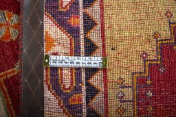 Close-up detail of 2000s Shiraz rug from Iran / Persia showing Wool weave