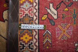 Close-up detail of 2000s Shiraz rug from Iran / Persia showing Wool weave