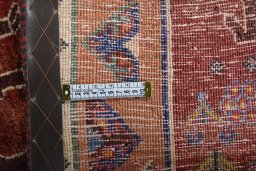 Close-up detail of 2000s Shiraz rug from Iran / Persia showing Wool weave