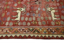 Close-up detail of 2000s Shiraz rug from Iran / Persia showing Wool weave