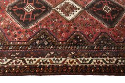 Close-up detail of 2000s Shiraz rug from Iran / Persia showing Wool weave