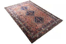 Close-up detail of 2000s Shiraz rug from Iran / Persia showing Wool weave