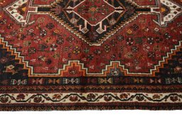 Close-up detail of 2000s Shiraz rug from Iran / Persia showing Wool weave