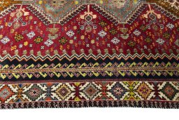 Close-up detail of 2000s Shiraz rug from Iran / Persia showing Wool weave