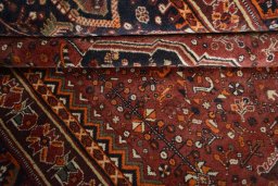 Close-up detail of 2000s Shiraz rug from Iran / Persia showing Wool weave