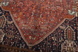 Close-up detail of 2000s Shiraz rug from Iran / Persia showing Wool weave