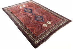 Close-up detail of 2000s Shiraz rug from Iran / Persia showing Wool weave