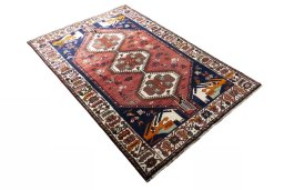 Close-up detail of 2000s Shiraz rug from Iran / Persia showing Wool weave
