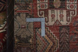 Close-up detail of 2000s Shiraz rug from Iran / Persia showing Wool weave