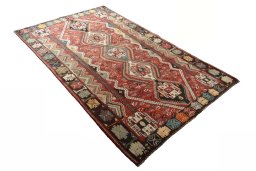 Close-up detail of 2000s Shiraz rug from Iran / Persia showing Wool weave