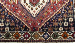 Central medallion detail of 2000s Shiraz rug from Iran / Persia