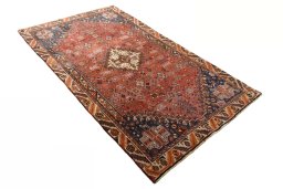 Close-up detail of 2000s Shiraz rug from Iran / Persia showing Wool weave