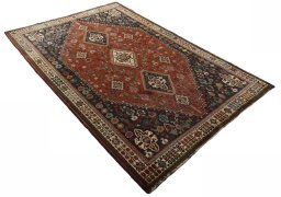 Close-up detail of 2000s Shiraz rug from Iran / Persia showing Wool weave