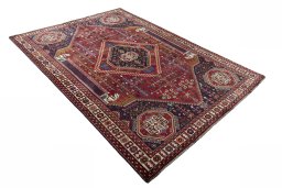 Close-up detail of 2000s Shiraz rug from Iran / Persia showing Wool weave