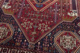 Close-up detail of 2000s Shiraz rug from Iran / Persia showing Wool weave