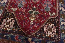 Close-up detail of 2000s Shiraz rug from Iran / Persia showing Wool weave
