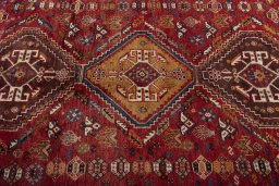 Central medallion detail of 2000s Shiraz rug from Iran / Persia