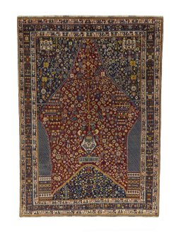 Full view of 2000s Shiraz rug from Iran / Persia, 293 × 210 cm in Red tones