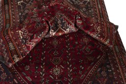 Close-up detail of 1970s Shiraz rug from Iran / Persia showing Wool weave