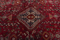 Central medallion detail of 1970s Shiraz rug from Iran / Persia