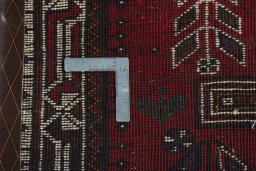 Close-up detail of 2000s Shiraz rug from Iran / Persia showing Wool weave