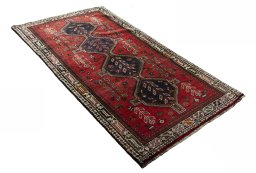 Close-up detail of 2000s Shiraz rug from Iran / Persia showing Wool weave