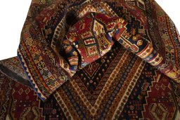 Close-up detail of 2000s Shiraz rug from Iran / Persia showing Wool weave