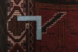 Close-up detail of 2000s Shiraz rug from Iran / Persia showing Wool weave