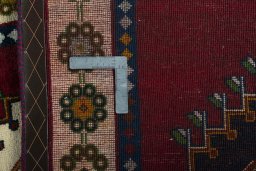 Close-up detail of 2000s Shiraz rug from Iran / Persia showing Wool weave