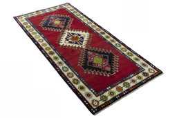 Close-up detail of 2000s Shiraz rug from Iran / Persia showing Wool weave