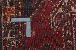 Close-up detail of 1970s Shiraz rug from Iran / Persia showing Wool weave