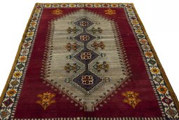 Surface texture of 2000s Shiraz rug with natural Wool and intricate pattern