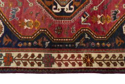 Close-up detail of 2000s Shiraz rug from Iran / Persia showing Wool weave