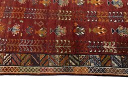 Close-up detail of 2000s Shiraz rug from Iran / Persia showing Wool weave