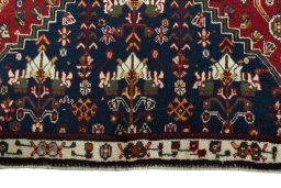 Close-up detail of 2000s Shiraz rug from Iran / Persia showing Wool weave